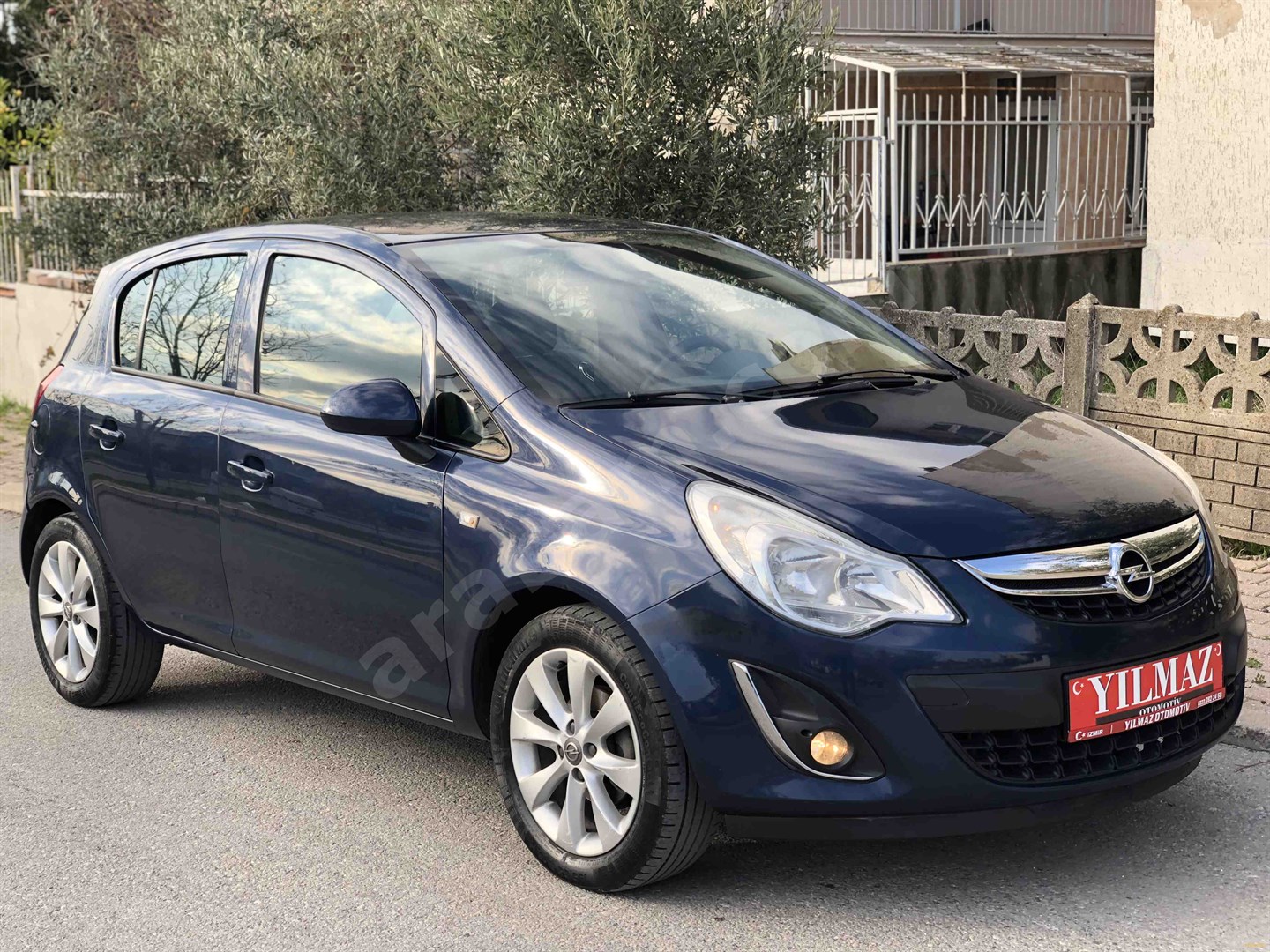 Galeriden Opel Corsa 1 4 Twinport Enjoy 2012 Model İzmir 125 000 km