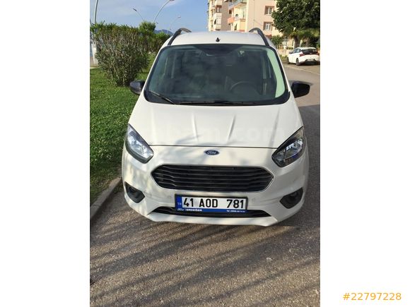 Sahibinden Ford Tourneo Courier 1 5 TDCi Titanium Plus 2023 Model