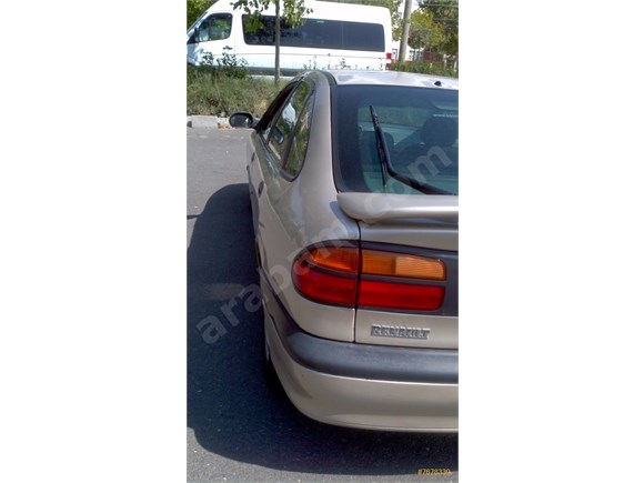 RENAULT LAGUNA-DİZEL-ABS-4 AİRBAG-DİJ.KLİMA-BAKIMLI-SAHİBİNDEN