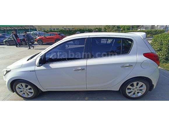 SAHİBİNDEN 2012 i20 CRDİ FULL + EKSTRALAR