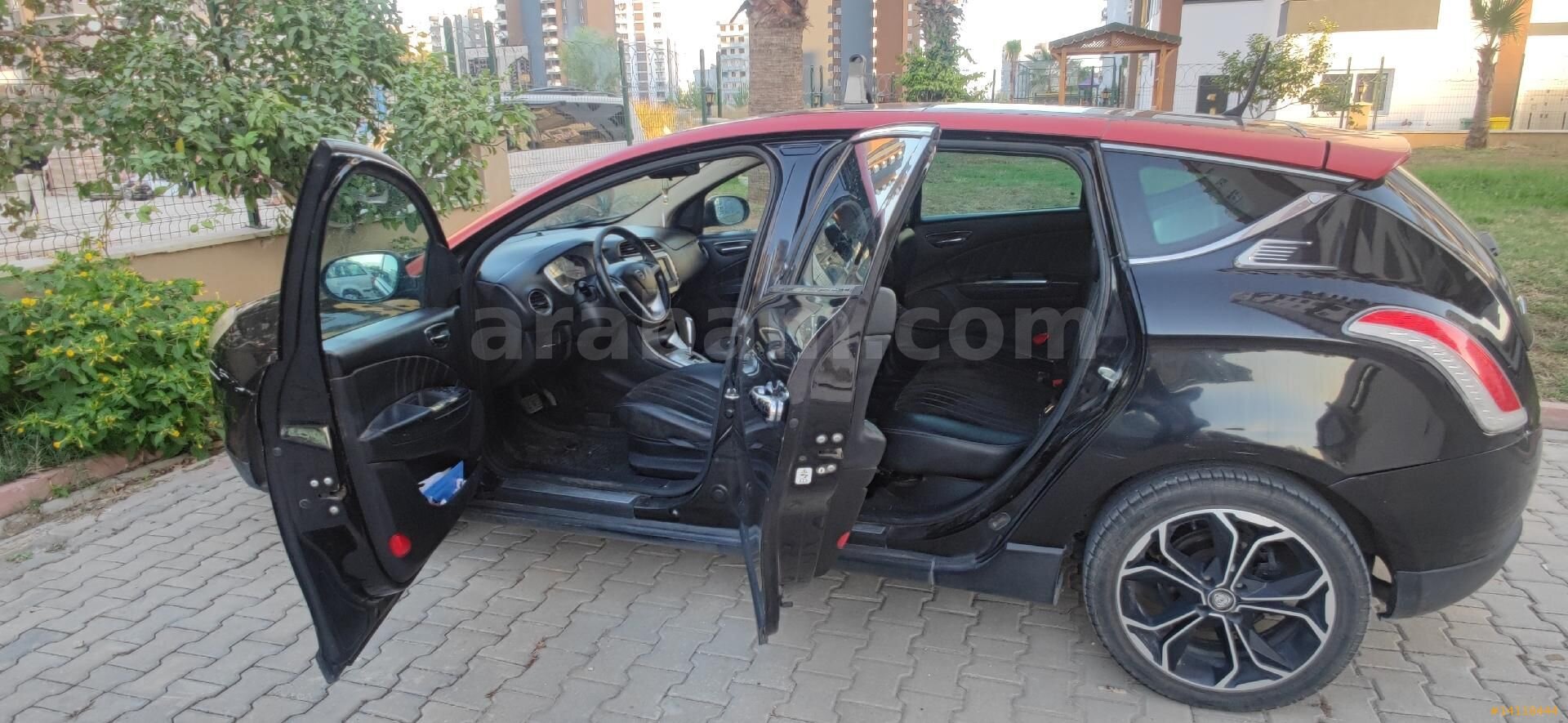 Sahibinden Lancia Delta 1.6 MJet 2010 Model Mersin 245.000 km Siyah 7