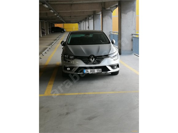 ACİLL SATILIKTIR Full + Full Renault Megane 1.5 Icon 2018 Çıkışlı Otomatik Dizel Tertemiz Pırıl Pırıl