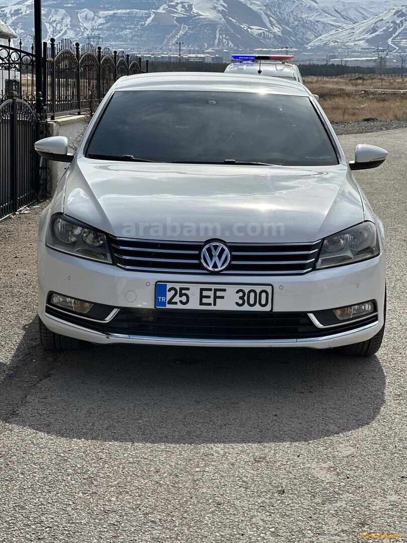 Sahibinden Volkswagen Passat 1.6 TDi BlueMotion Comfortline 2013 Model İzmir 228.000 km Beyaz 3