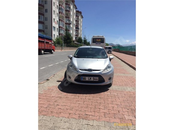 Sahibinden Ford Fiesta 1.4 Titanium 2011 Model Bakımları Yeni Yapıldı