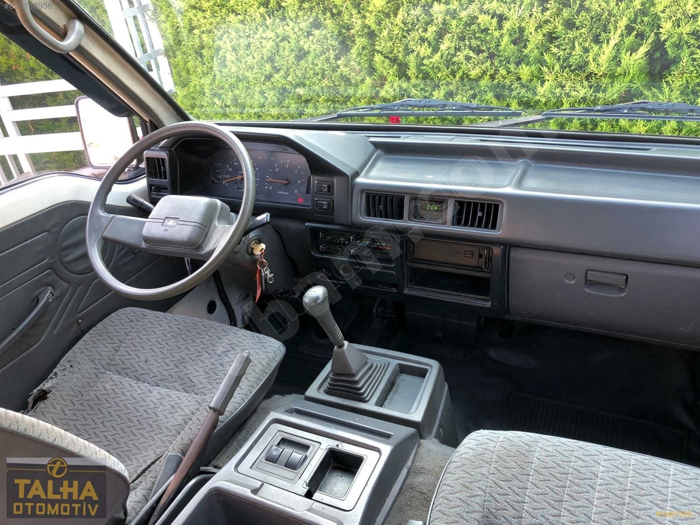 galeriden mitsubishi l 300 camli van 1999 model mugla 335 000 km beyaz 14901555 arabam com