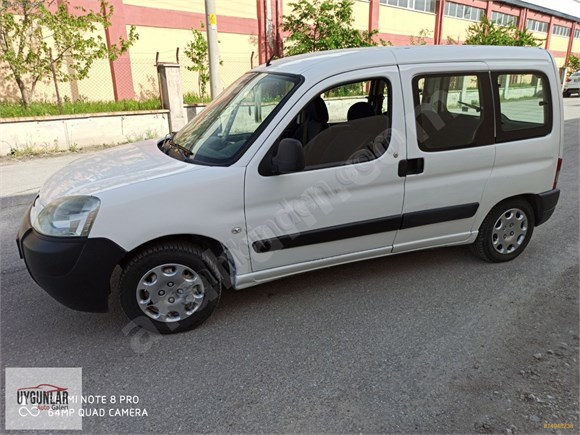 galeriden peugeot partner 1 9 d 2007 model kutahya 204 000 km beyaz 14948238 arabam com