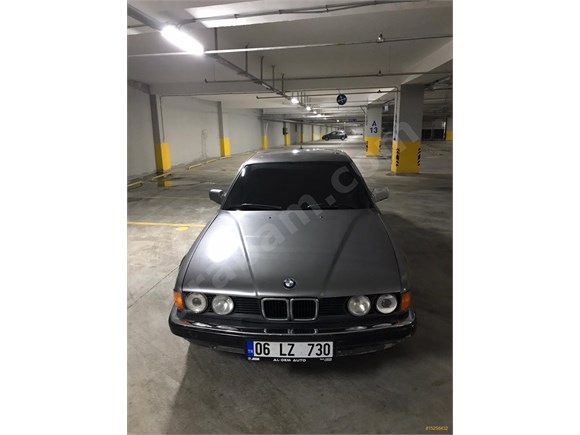 Takaslar değerlendirilir BMW 730i