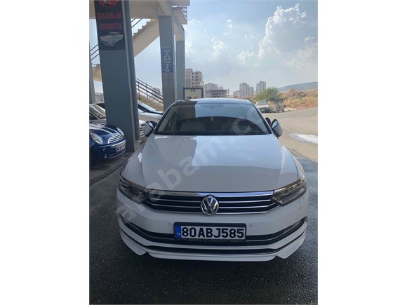 Galeriden Volkswagen Passat Variant 1.6 TDi BlueMotion Highline 2015 Model Gaziantep