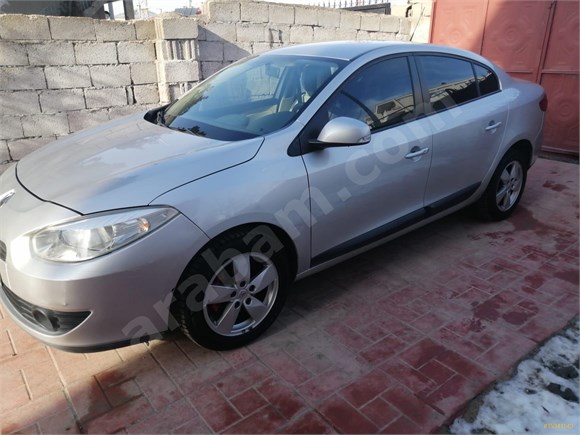 fenni muayene yeni yapıldı. 90binde Fluence 1.5 dCi Extreme