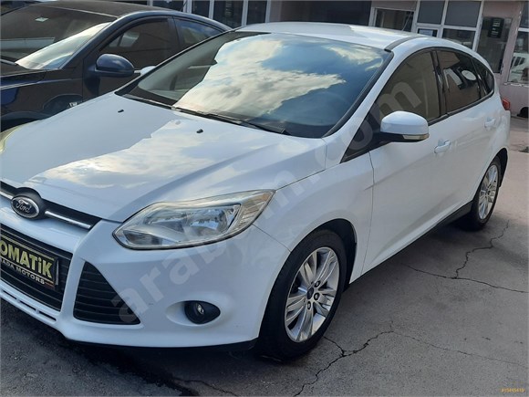 Ruhsat sahibinden tam otomatik Ford Focus 1.6 Ti-VCT Trend X 2013 Model Sakarya