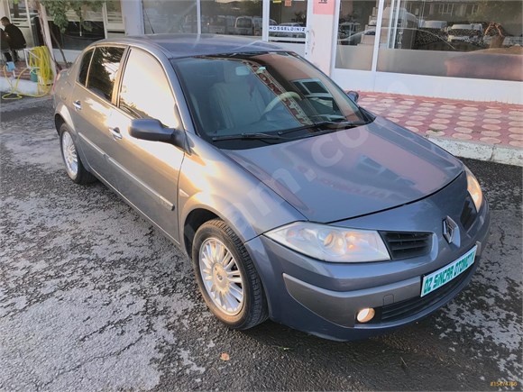 ÖZ SİNCAR OTOMOTİVDEN COK TEMİZ RENAULT MEGANE 1.5 DCİ PRİVİLEGE PAKET