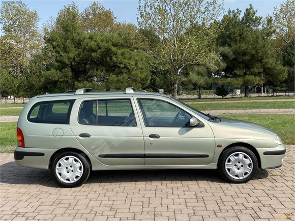 Bursa Merkez Bolgesinde Renault Megane Iii 3 Adet Ikinci El Renault Megane Iii Bursa Merkez Bolgesinde Mitula Arabalar