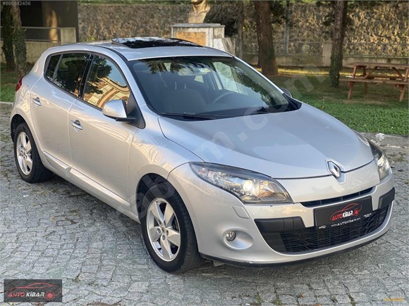 AUTO KİBAR-2011 MODEL RENAULT MEGANE 1.6 BENZİN OTOMATİK HB