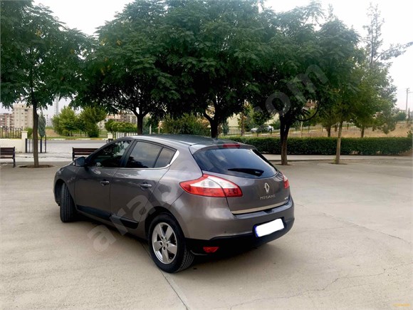 Sahibinden Renault Megane 1.6 Expression 2012 Model