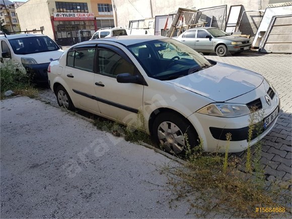 Sahibinden Renault Megane 1 6 Authentique 2004 Model Nevsehir 182 300 Km Beyaz 15684688 Arabam Com