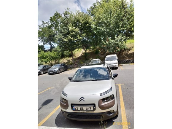Sahibinden Citroen C4 Cactus 1 2 Puretech Shine 2017 Model Istanbul 18 000 Km Beyaz 15686056 Arabam Com