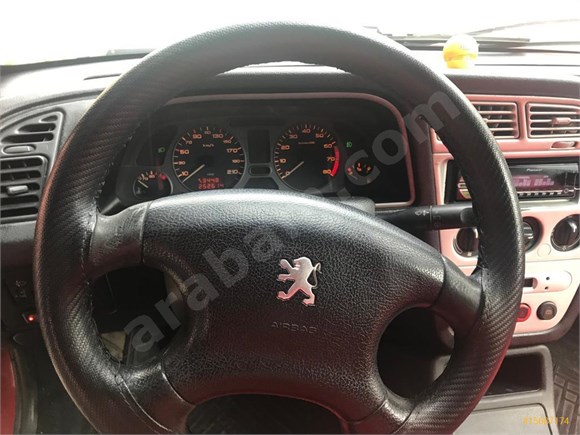 Sahibinden Peugeot 306 1 6 Platinum 2000 Model Istanbul 277 000 Km Kirmizi 15687174 Arabam Com