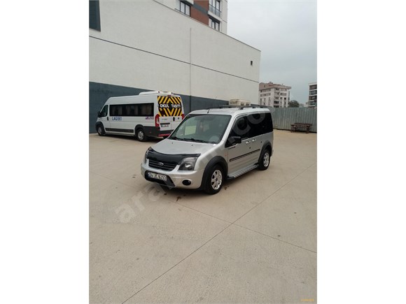 Sahibinden Ford Tourneo Connect 1 8 Tdci K210 S Blackline 2013 Model Istanbul 102 000 Km 15687858 Arabam Com