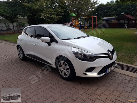 Galeriden Renault Clio 1 2 Joy 2019 Model Samsun 25 000 Km Beyaz 15688077 Arabam Com