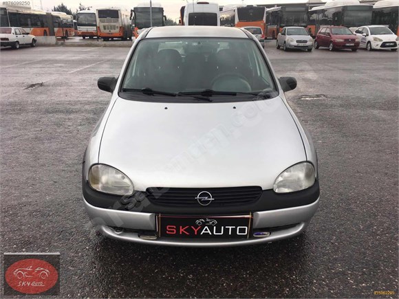 2000 MODEL OPEL CORSA 1.4 16 VALF KLİMALI TAM OTOMATİK