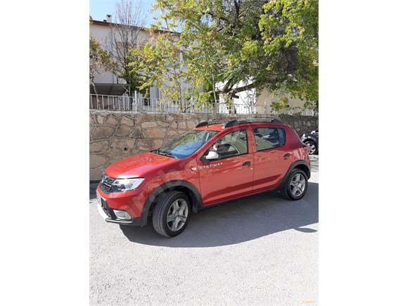 ACİL FİYAT DÜŞTÜ Dacia Sandero 1.5 dCi Stepway 2017 Model