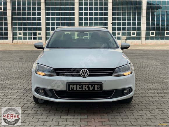 MERVEDEN 2014 VW.JETTA OTOMATİK KUSURSUZ TEMİZLİKTE HATASIZ