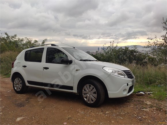 Sahibinden Dacia Sandero 1 5 Dci Ambiance 2010 Model Istanbul 221 999 Km 15943883 Arabam Com