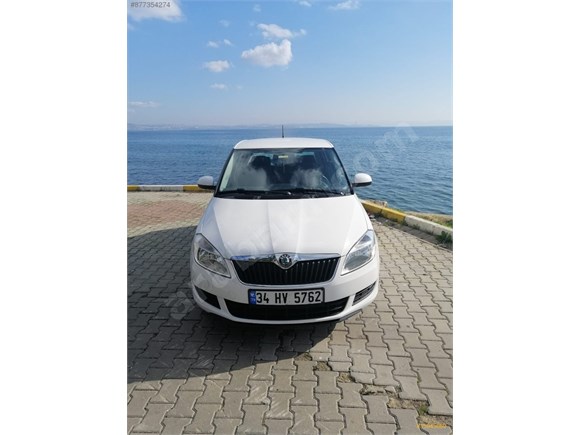Sahibinden Skoda Fabia 1 2 Ambition 2012 Model Istanbul 69 500 Km Beyaz 15945089 Arabam Com