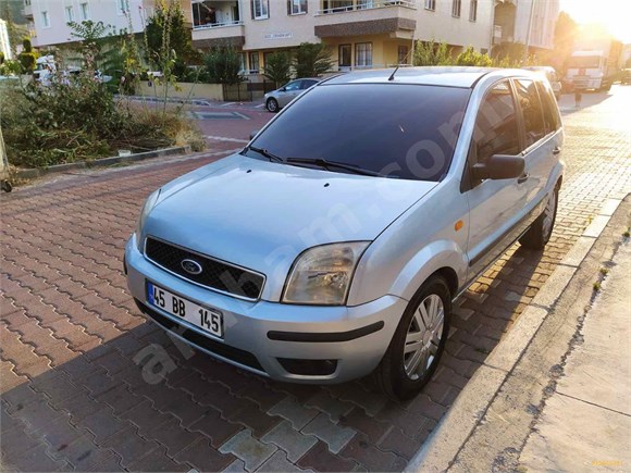 Galeriden Ford Fusion 1 6 Lux 2004 Model Izmir 240 000 Km Gri Metalik 15945181 Arabam Com