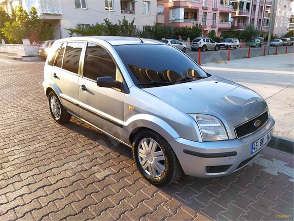 Galeriden Ford Fusion 1 6 Lux 2004 Model Izmir 240 000 Km Gri Metalik 15945181 Arabam Com