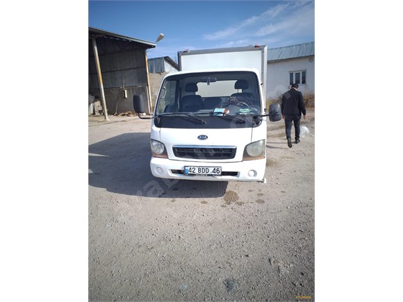 Galeriden Kia Bongo K2500 Dlx 2004 Model Van 173 000 Km Beyaz 15945856 Arabam Com