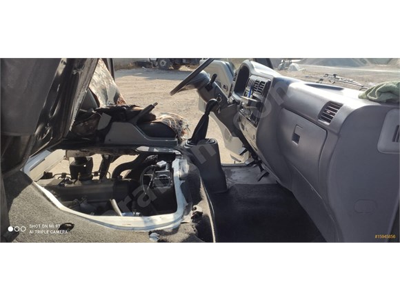 Galeriden Kia Bongo K2500 Dlx 2004 Model Van 173 000 Km Beyaz 15945856 Arabam Com