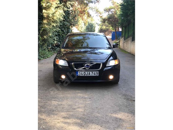 Sahibinden Volvo S40 1 6 D Dynamic 2008 Model Istanbul 248 150 Km 15946679 Arabam Com