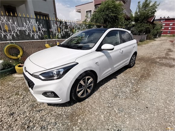 Ilk Sahibinden Hundai I20 Hatasiz Garantili 20 Bin Km 78 950 Tl Arabamcom Araba Ikinciel Hyundai I20 Araba Otomobil Ikinci El