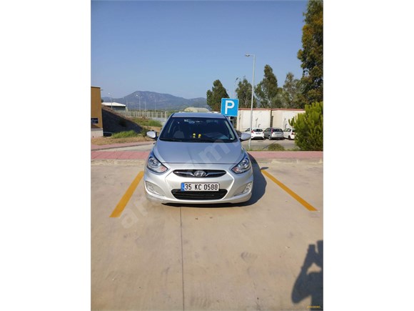 Sahibinden Hyundai Accent Blue 1.6 CRDI Mode Plus 2013 Model