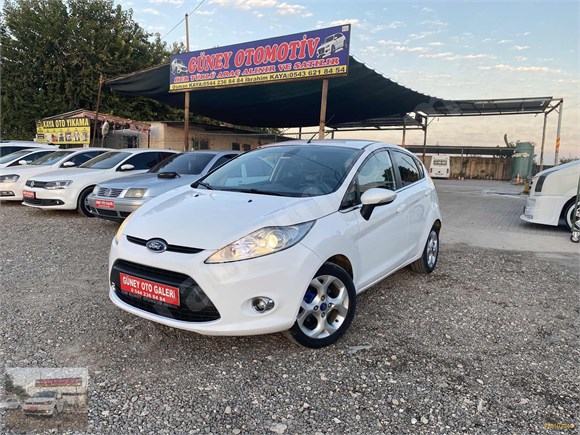 Hatasız Ford Fiesta 2011 model ful paket