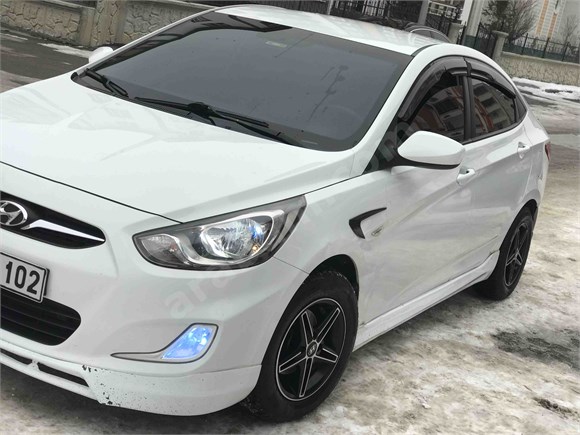 Sahibinden Hyundai Accent Blue 1.6 CRDI Mode 2013 Model