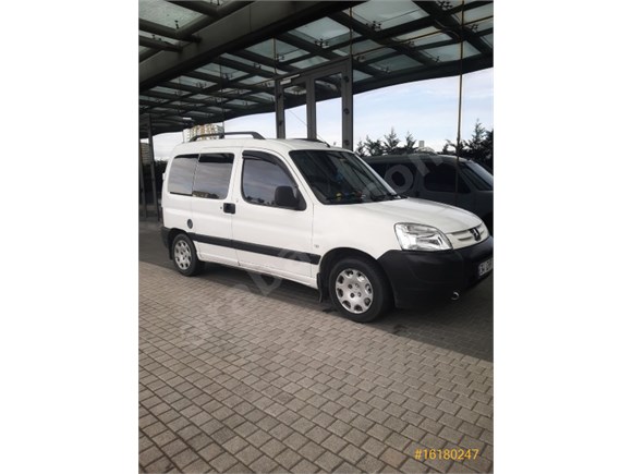 Sahibinden Peugeot Partner 1 9 D 2004 Model Istanbul 319 000 Km Beyaz 16180247 Arabam Com