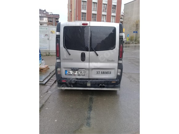 Sahibinden Renault Trafic Multix 1 9 Dci 2005 Model Istanbul 245 150 Km 16183808 Arabam Com