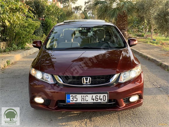 DÜŞÜK KM DEĞİŞENSİZ SERVİS BAKIMLI EN DOLU OTOMATİK HONDA CIVIC