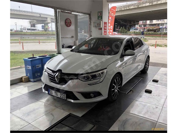 Fiyat düştü. Sahibinden Renault Megane 1.6 Joy 2018 Model