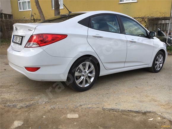 Sahibinden Hyundai Accent Blue 1.6 CRDI Mode Plus 2018 Model