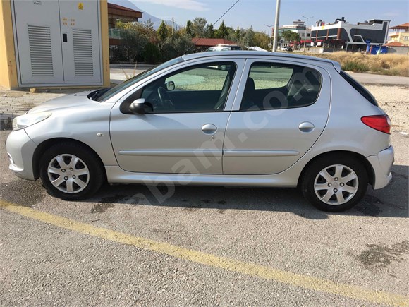 Sahibinden Peugeot 206+ 1.4 HDi Comfort 2011 Model