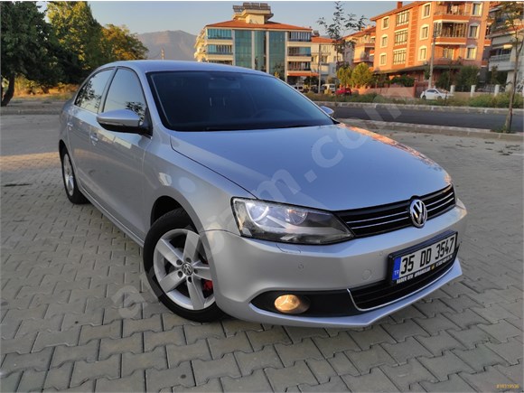 Sahibinden Volkswagen Jetta 1 6 Tdi Comfortline 2013 Model Izmir 157 000 Km Gri 16319536 Arabam Com