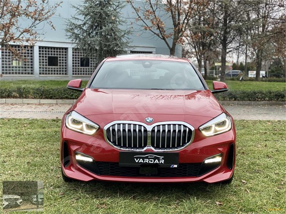 - VARDAR-2020 BMW 116d FİRST EDİTİON M//SPORT MELBOURNE RED( 0)