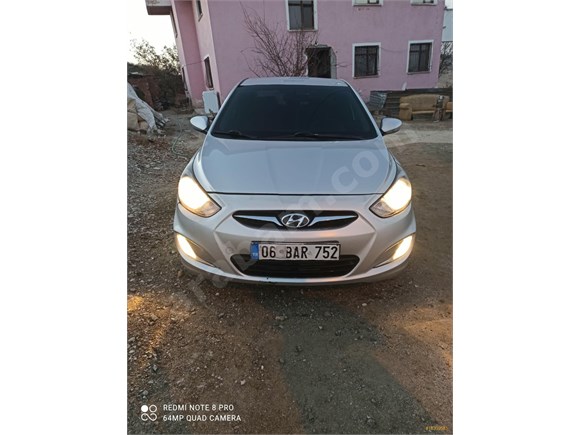 Sahibinden Hyundai Accent Blue 1.6 CRDI Mode 2012 Model