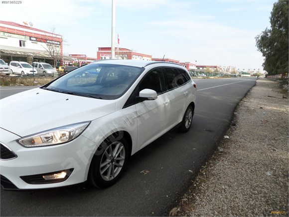 ÖZDEMİRDEN 2017 MODEL FORD FOCUS STW KASA TAM OTOMATİK DİZEL...