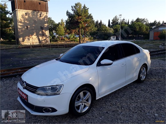 BİLKAYDAN HATASIZ 1.6 TDI HİGLİNE JETTA