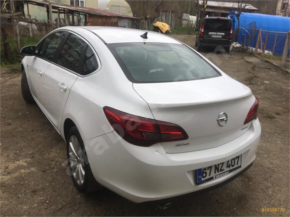 Sahibinden Temiz Opel Astra 1.4 T Cosmo 2015 Model