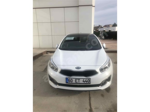 31.400 km de Kia Ceed 1.6 CRDi 136 Beygir Concept Plus